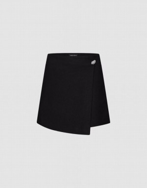 Black Urban Revivo Glamor Regular Skort Women's Shorts | 12658FTYC