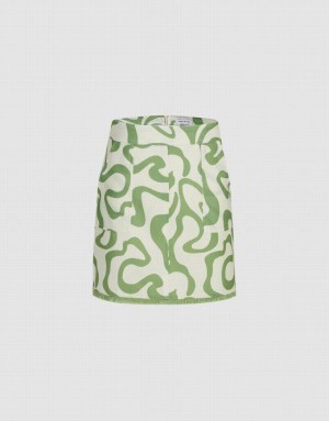 Green Urban Revivo Abstract Graffiti Print Women's Skirts | 73406HKWB