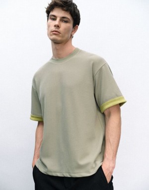 Green Urban Revivo Crew Neck Knitted Men's T-Shirts | 51268TRSU