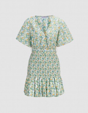 Green Urban Revivo Floral Print Shirred Belted Women's Casual Dress | 84732UPWM