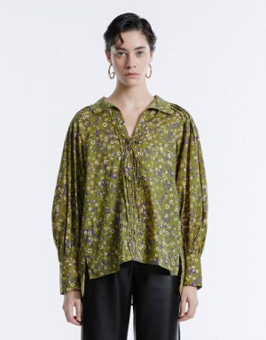 Green Urban Revivo Floral Tie Front Women's Blouse | 96402THOX