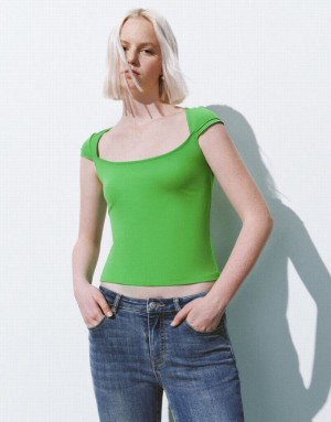 Green Urban Revivo U Neck Knitted Skinny Women's T-Shirts | 89456UEZC