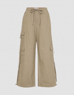 Khaki Urban Revivo Multi-Pocket Drawstring Waist Wide-Leg Women's Pants | 40785YDPK