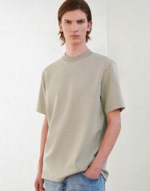 Khaki Urban Revivo Standard Sleeve Crew Neck Men's T-Shirts | 38562CQAV