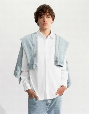 White Urban Revivo Button Up Straight Men's Shirts | 36905NPFH