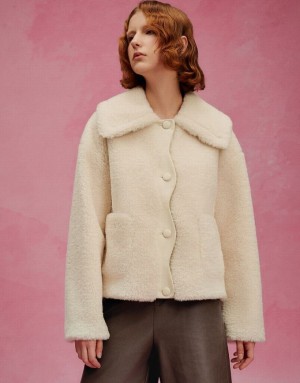 White Urban Revivo Drop Shoulder Sleeve Furry Women's Coats | 84173VHDC