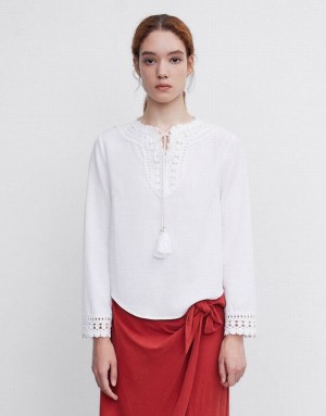 White Urban Revivo Embroidered Women's Blouse | 69251JNWA