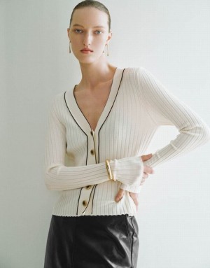 White Urban Revivo Skinny V-Neck Knitted Women's Cardigan | 64527CBXV