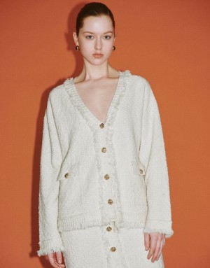 White Urban Revivo Tweed Raw Trim V-Neck Knitted Women's Cardigan | 93068BPGD