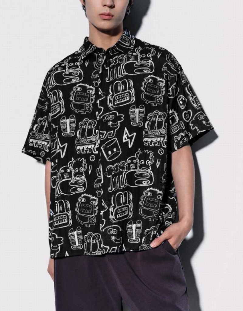 Black Urban Revivo Graffiti Printed Oversized Men's Shirts | 41802JGBQ