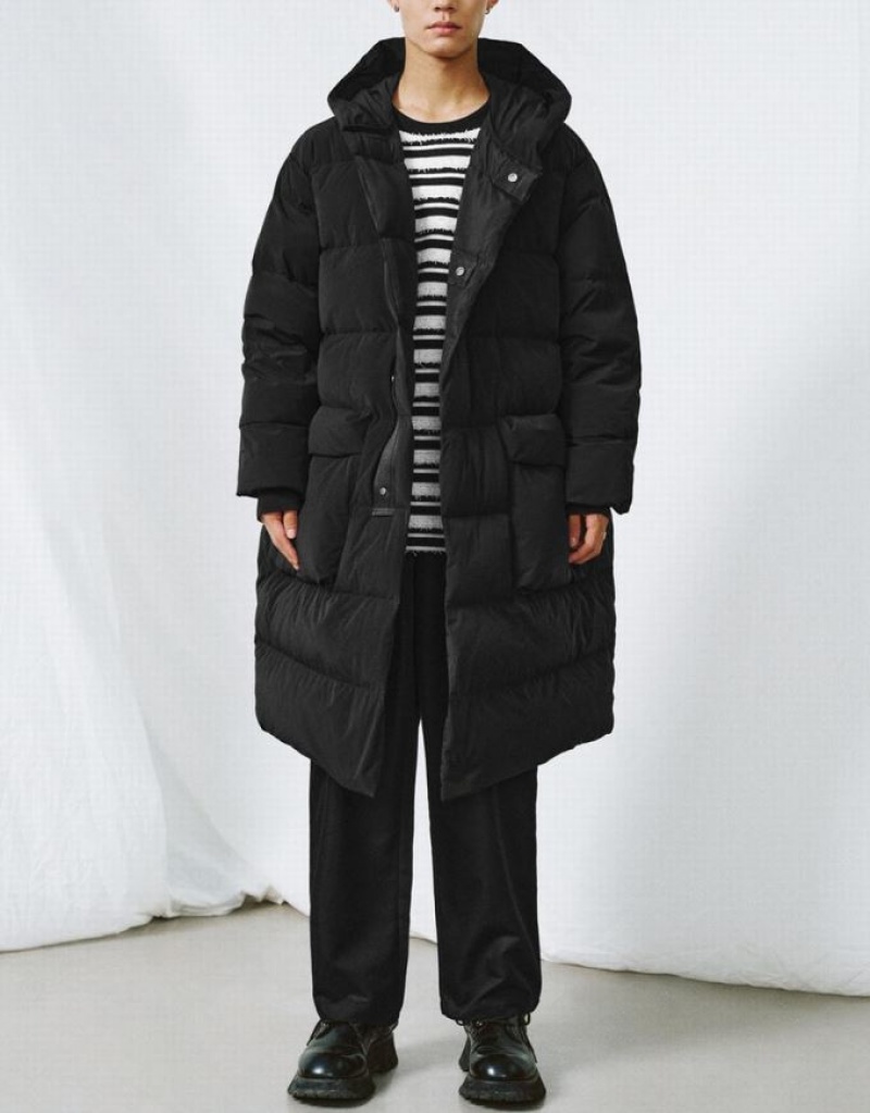 Black Urban Revivo Hooded Men's Puffer Jacket | 56182BFJE