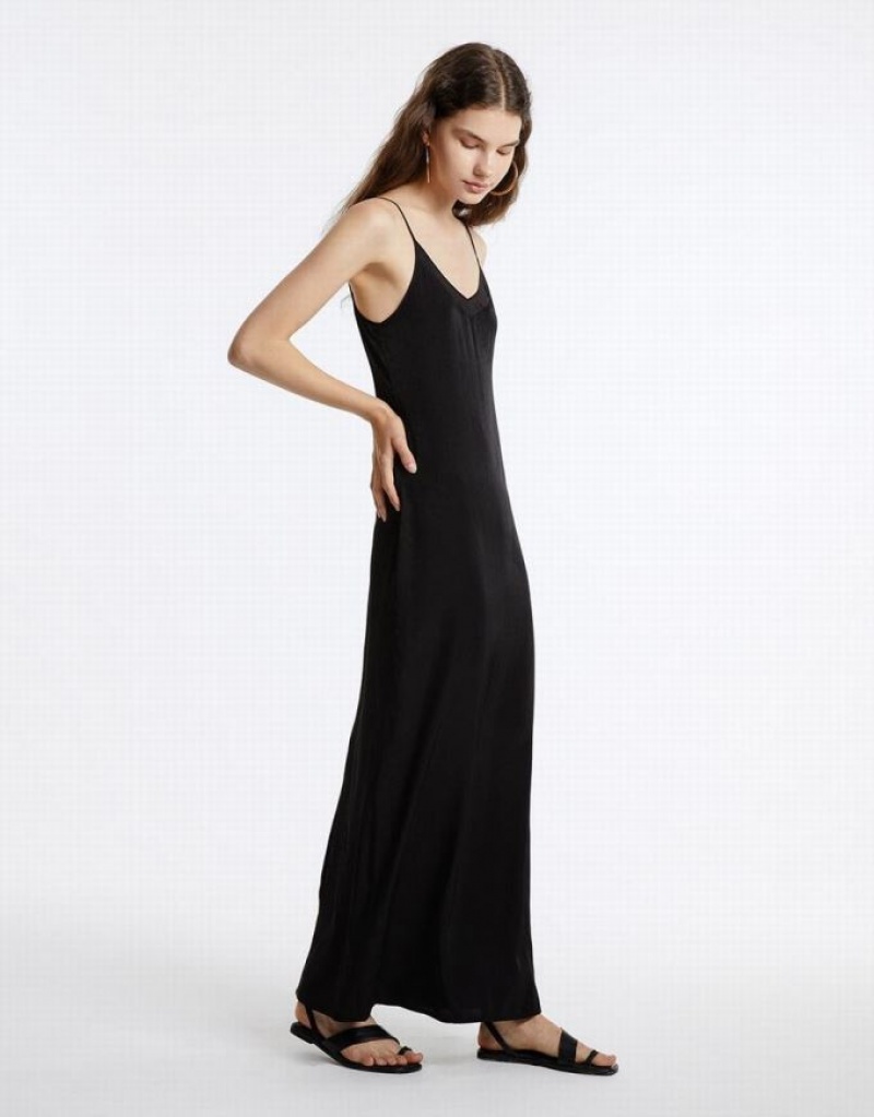 Black Urban Revivo Strappy Maxi Women\'s Maxi Dress | 45807MARU