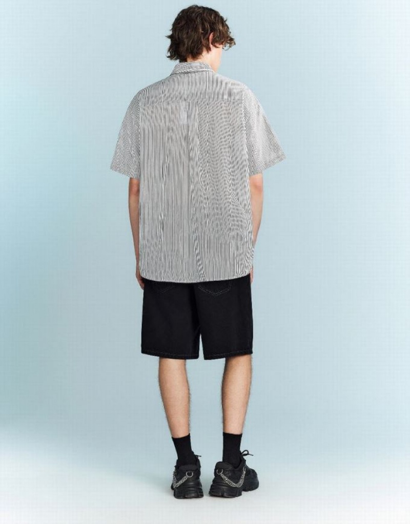 Black Urban Revivo Striped Oversized Men's Shirts | 60139DMYV