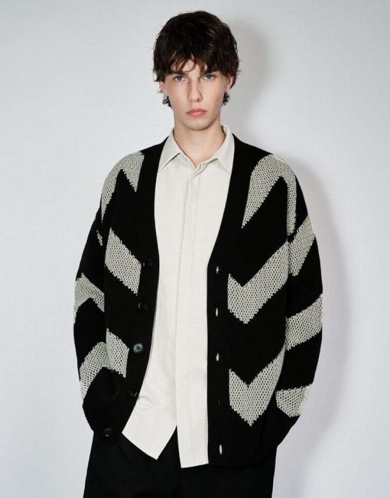 Black Urban Revivo V-Neck Knitted Men\'s Cardigan | 13675LMWR