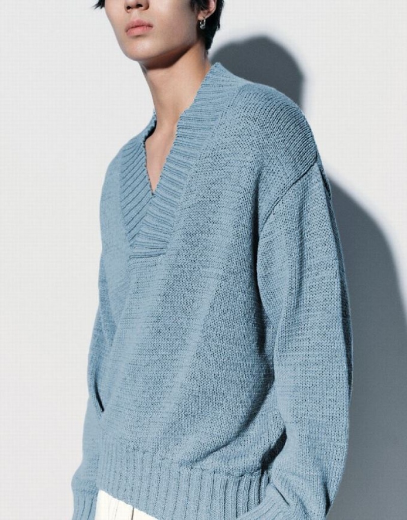 Blue Urban Revivo V-Neck Knitted Men's Cardigan | 54679TCAR