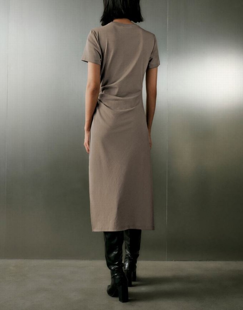 Brown Urban Revivo Ruched Crew Neck Straight Women's Dress | 82413YSOK