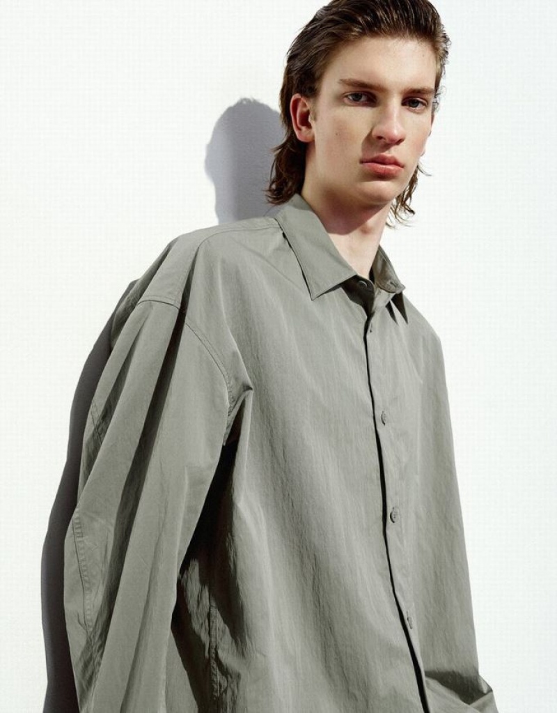 Green Urban Revivo Drop Shoulder Sleeve Oversized Men's Shirts | 63192MAGY