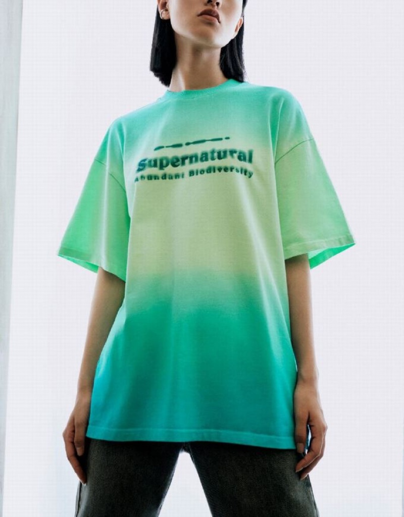 Green Urban Revivo Letter Printed Gradient Women's T-Shirts | 09142CAUF