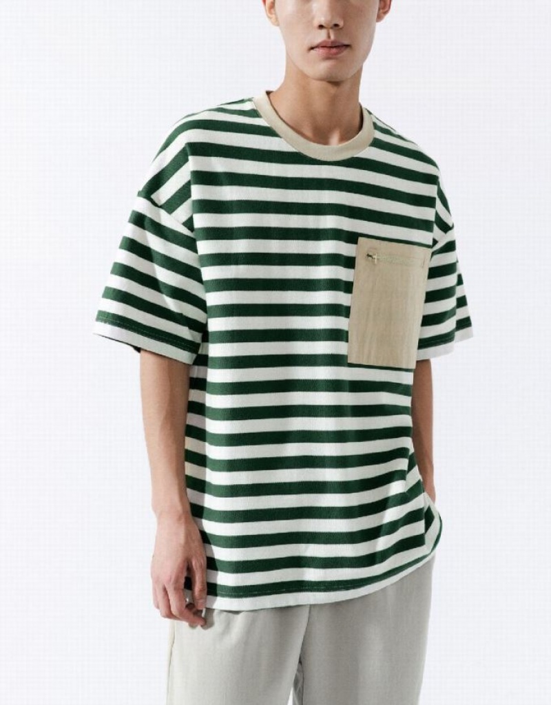 Green Urban Revivo Striped Straight Men's T-Shirts | 80127TXDJ