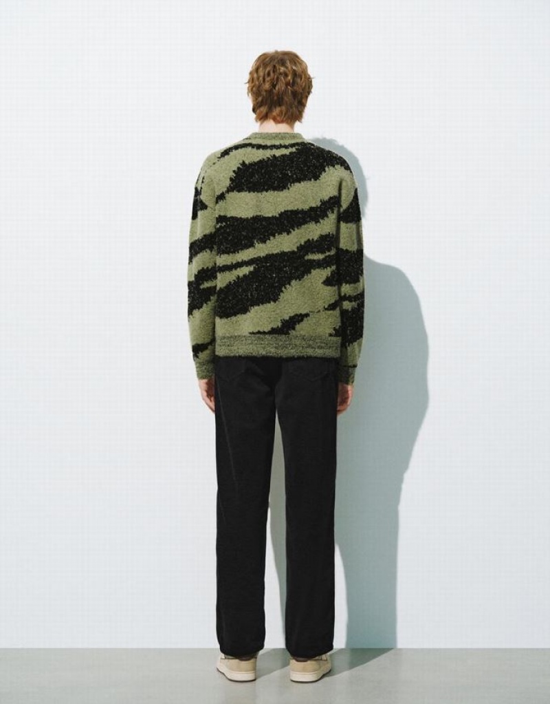 Green Urban Revivo Zebra Printed Crew Neck Knitted Men's Cardigan | 39675PAIN