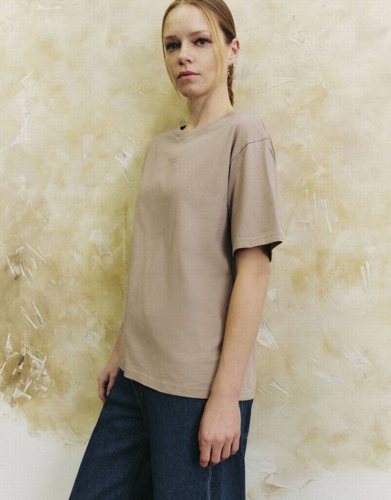 Khaki Urban Revivo Crew Neck Straight Women's T-Shirts | 05768RMLI