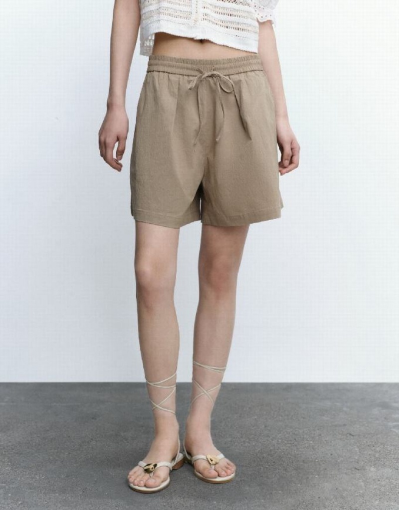 Khaki Urban Revivo Drawstring Waist Oversized Women's Shorts | 43076YPIC