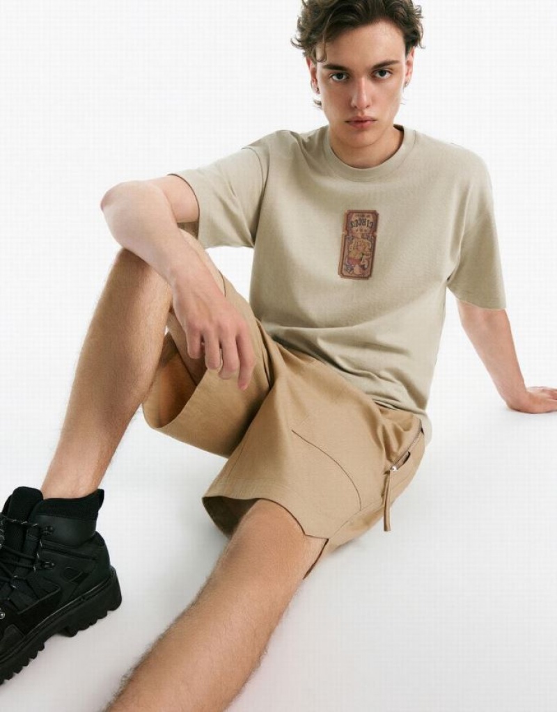 Khaki Urban Revivo Drop Shoulder Sleeve Crew Neck Men's T-Shirts | 37460HXNI