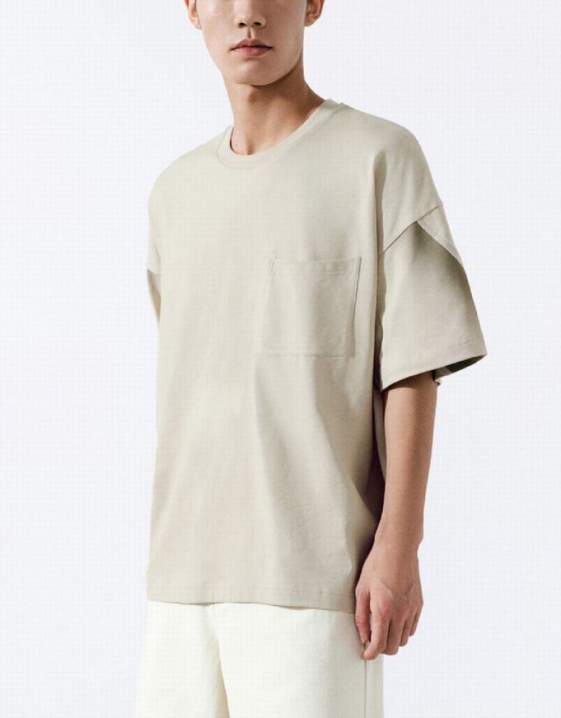 Khaki Urban Revivo Drop Shoulder Sleeve Crew Neck Men's T-Shirts | 73680HGYK