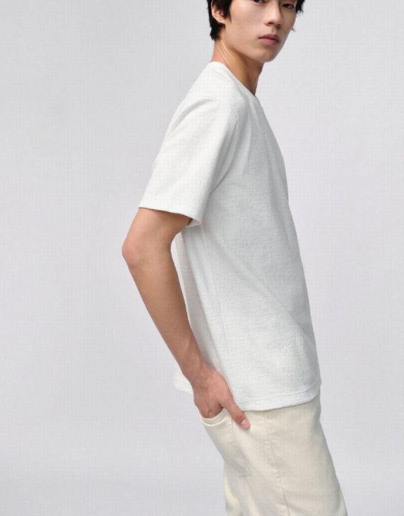 White Urban Revivo Drop Shoulder Sleeve Crew Neck Men's T-Shirts | 74136UZXT