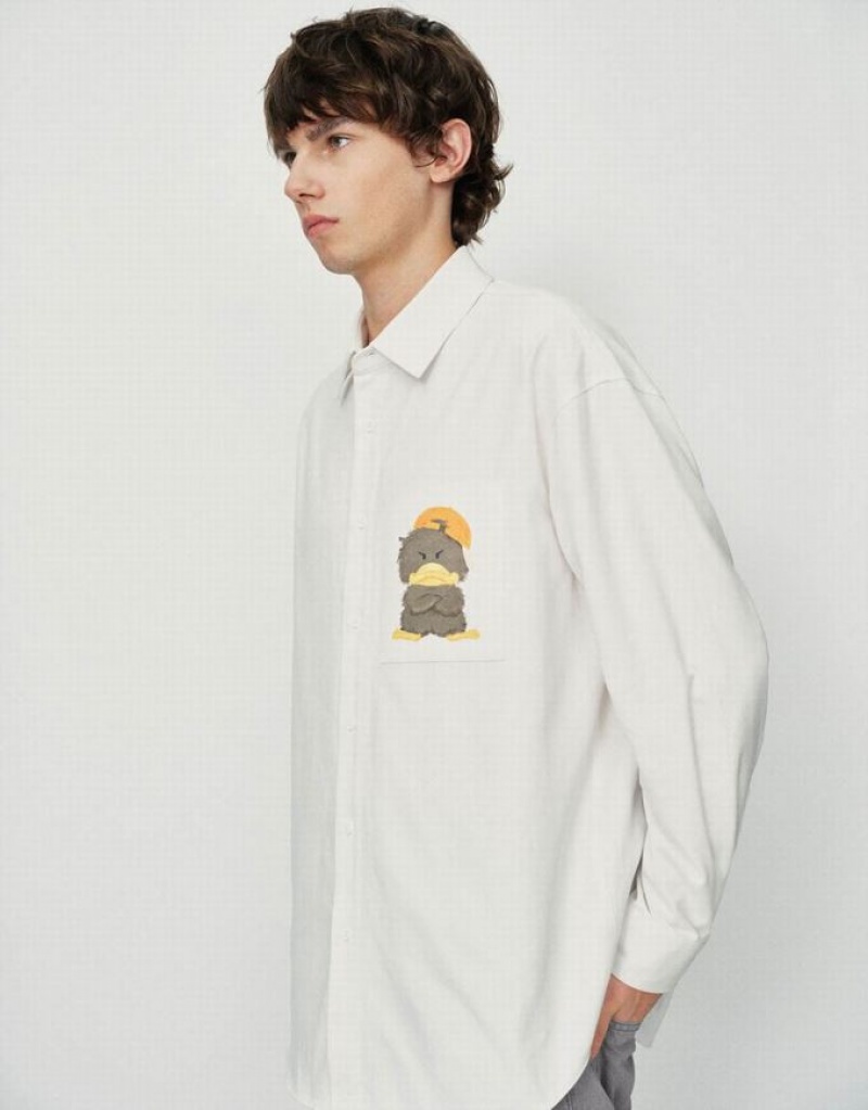 White Urban Revivo Duck Printed Oversized Men's Shirts | 69021JMWT