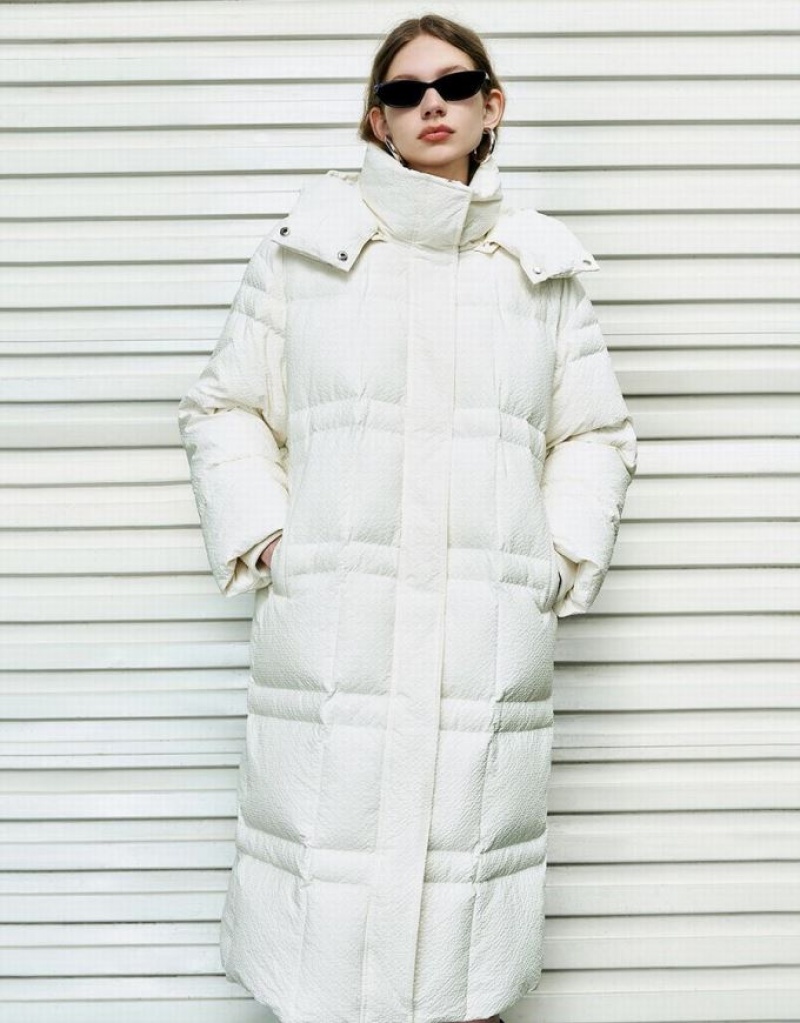 White Urban Revivo Straight Hooded Women's Puffer Jacket | 13950SJLH