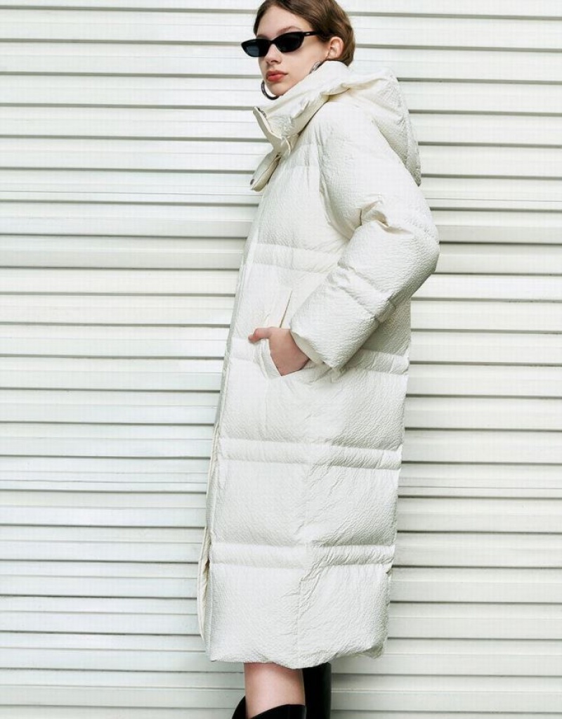 White Urban Revivo Straight Hooded Women's Puffer Jacket | 13950SJLH