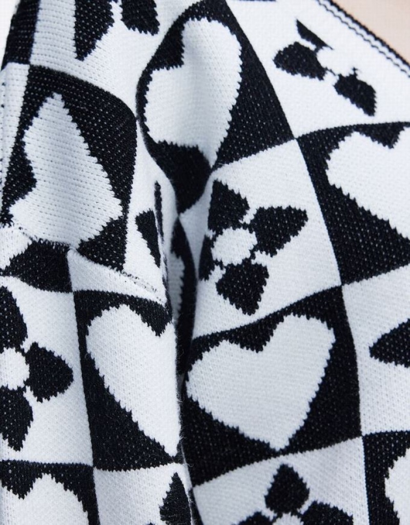 White / Black Urban Revivo Heart & Checkered Pattern Women's Sweaters | 63290BHGN