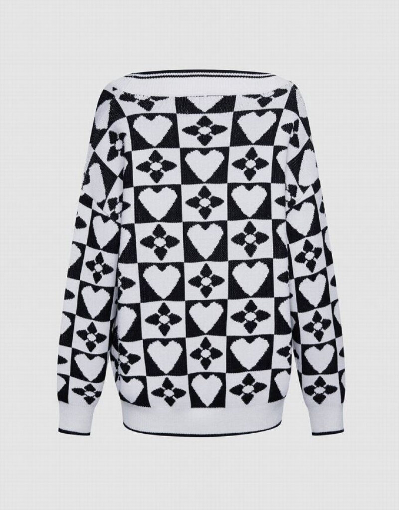 White / Black Urban Revivo Heart & Checkered Pattern Women's Sweaters | 63290BHGN